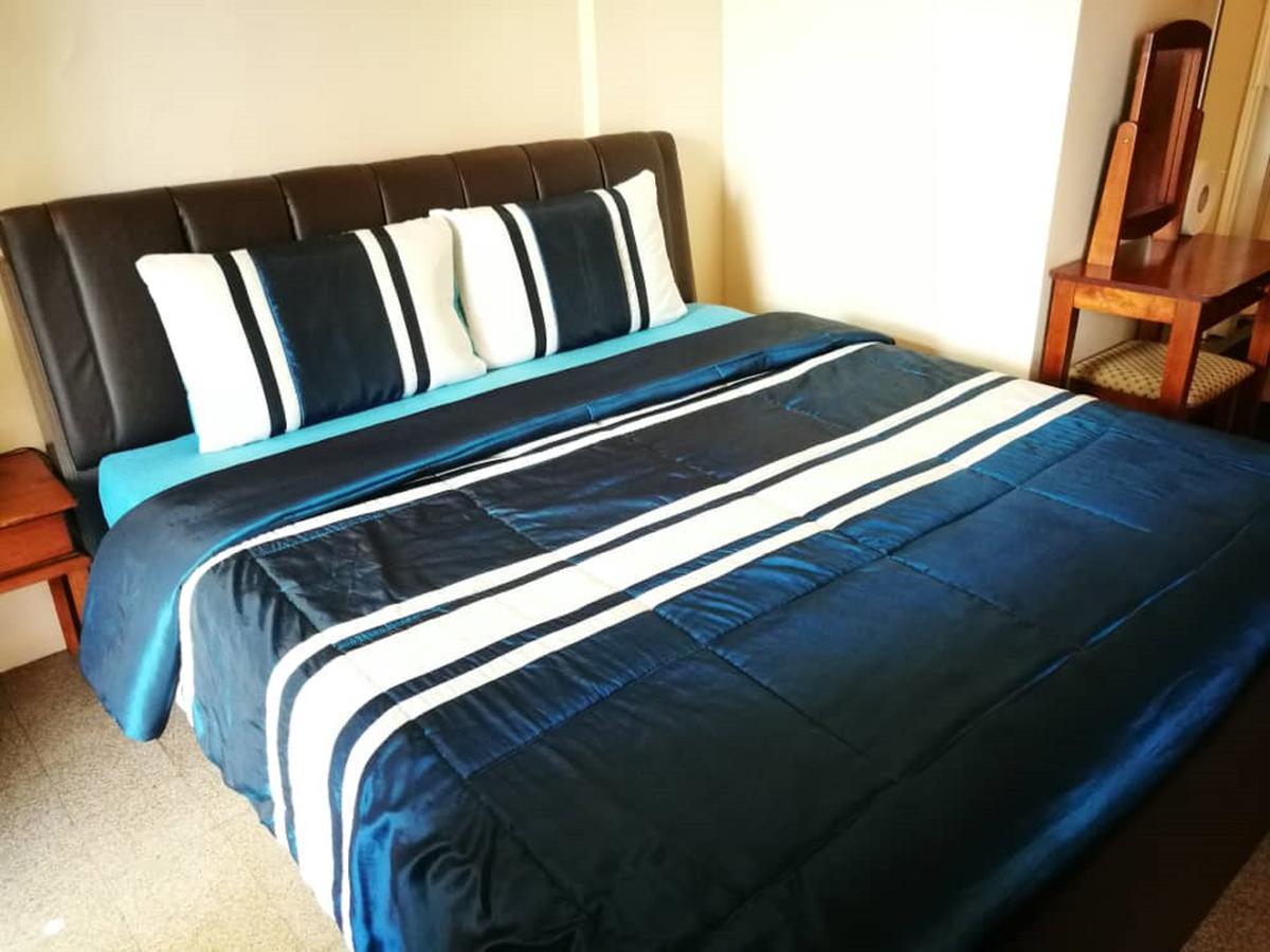 Grocer'S Inn Backpackers Guesthouse Куала-Лумпур Екстер'єр фото