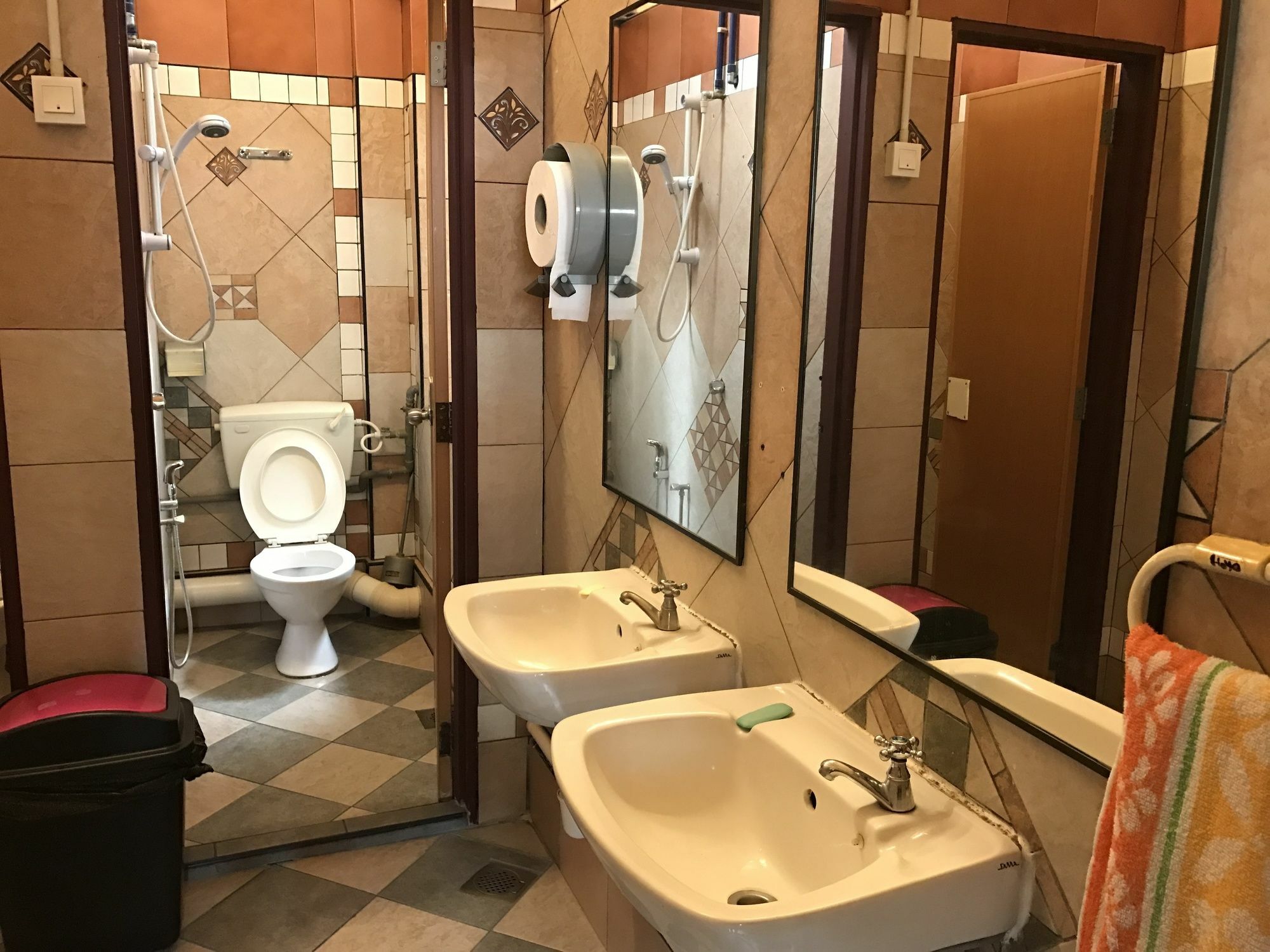Grocer'S Inn Backpackers Guesthouse Куала-Лумпур Екстер'єр фото